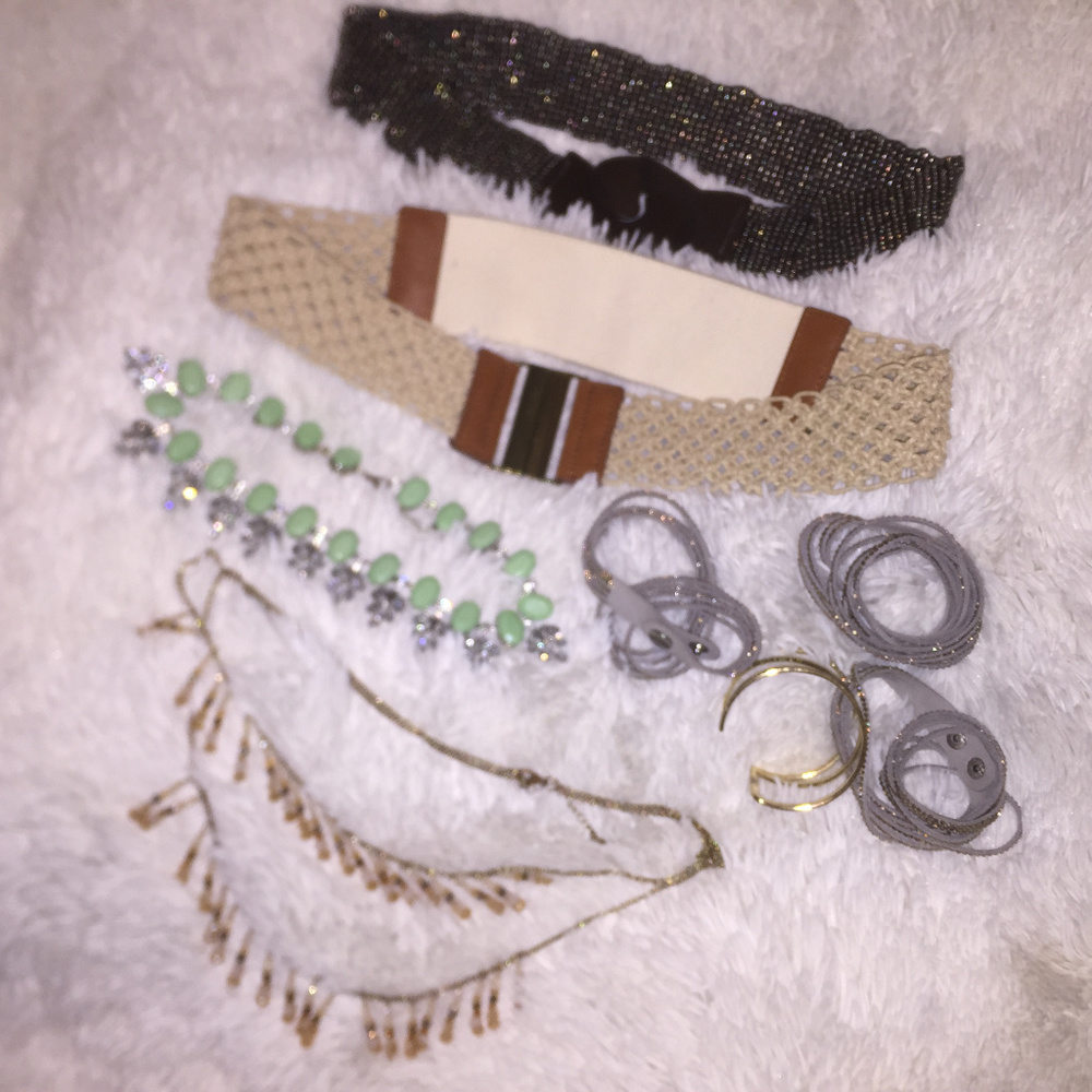 Cool Assorted Accessories Bundle! - image 1